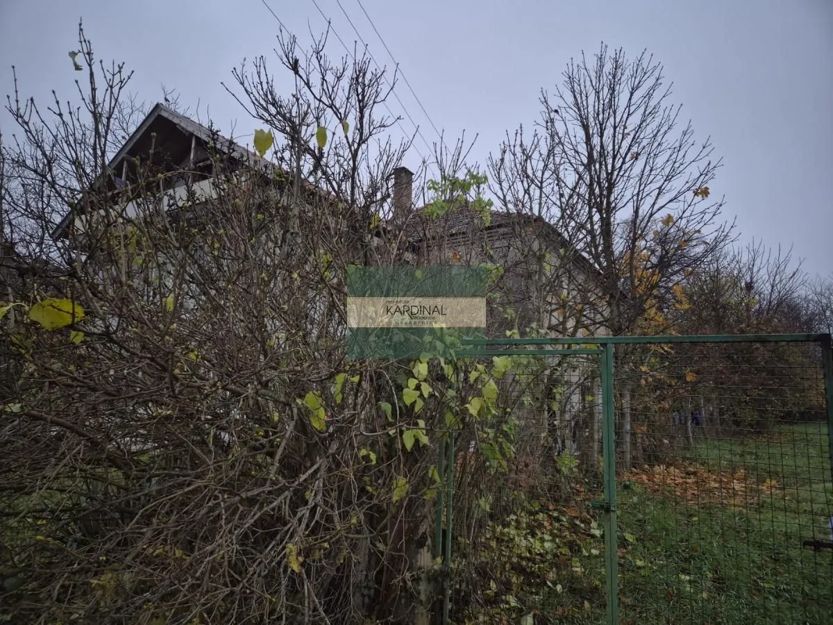 Prodaja, kuća, 280m², Majur, Jagodina