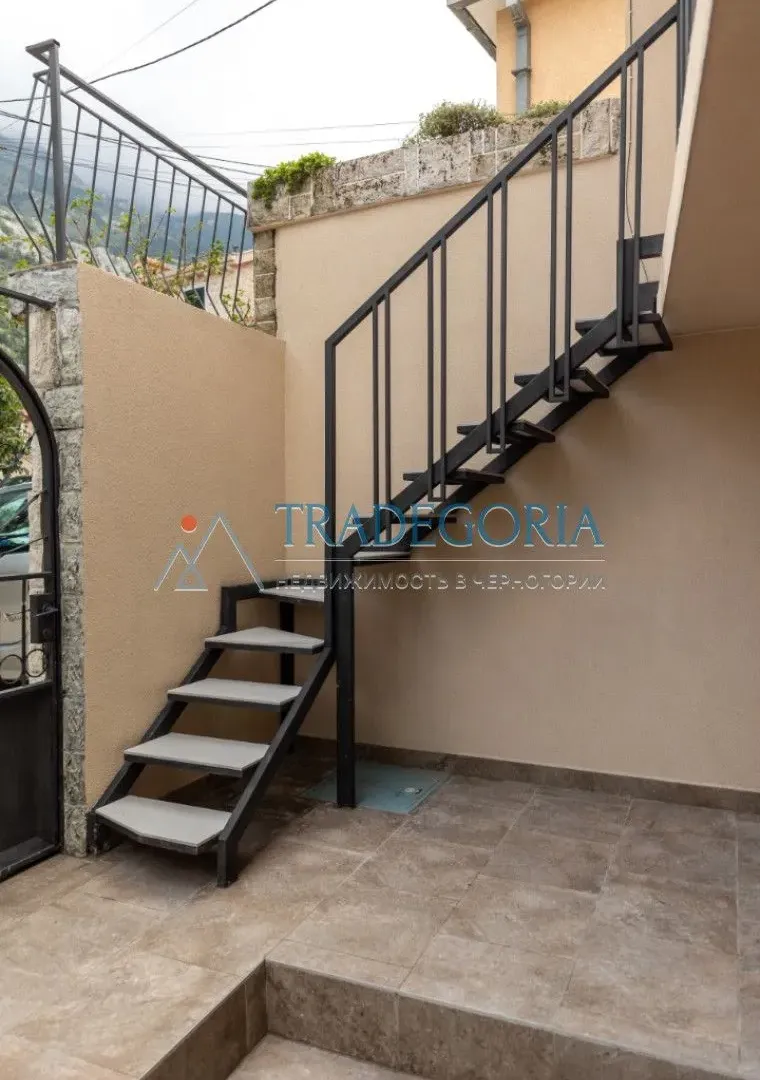 Prodaja, kuća, 170m², Škaljari, Kotor