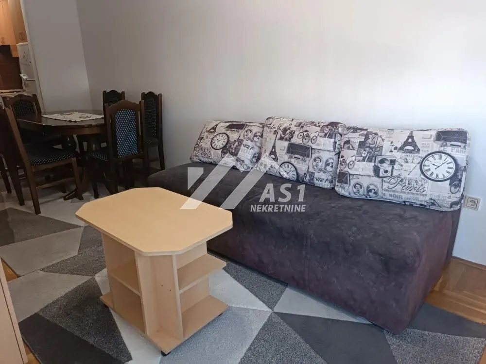 Izdavanje, dvosoban stan, 47m², Adamovićevo Naselje, Novi Sad Sve Podlokacije