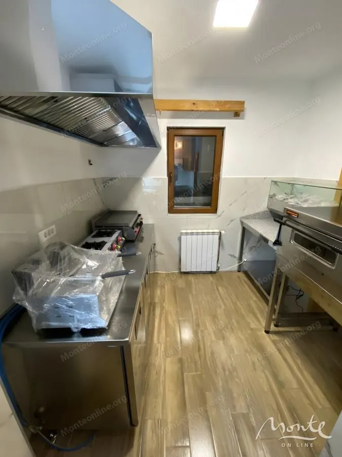 Sale, office space, 300m², Kolašin, Crna Gora