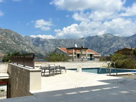 Prodaja,  kuća, 250m2, Stoliv, Kotor