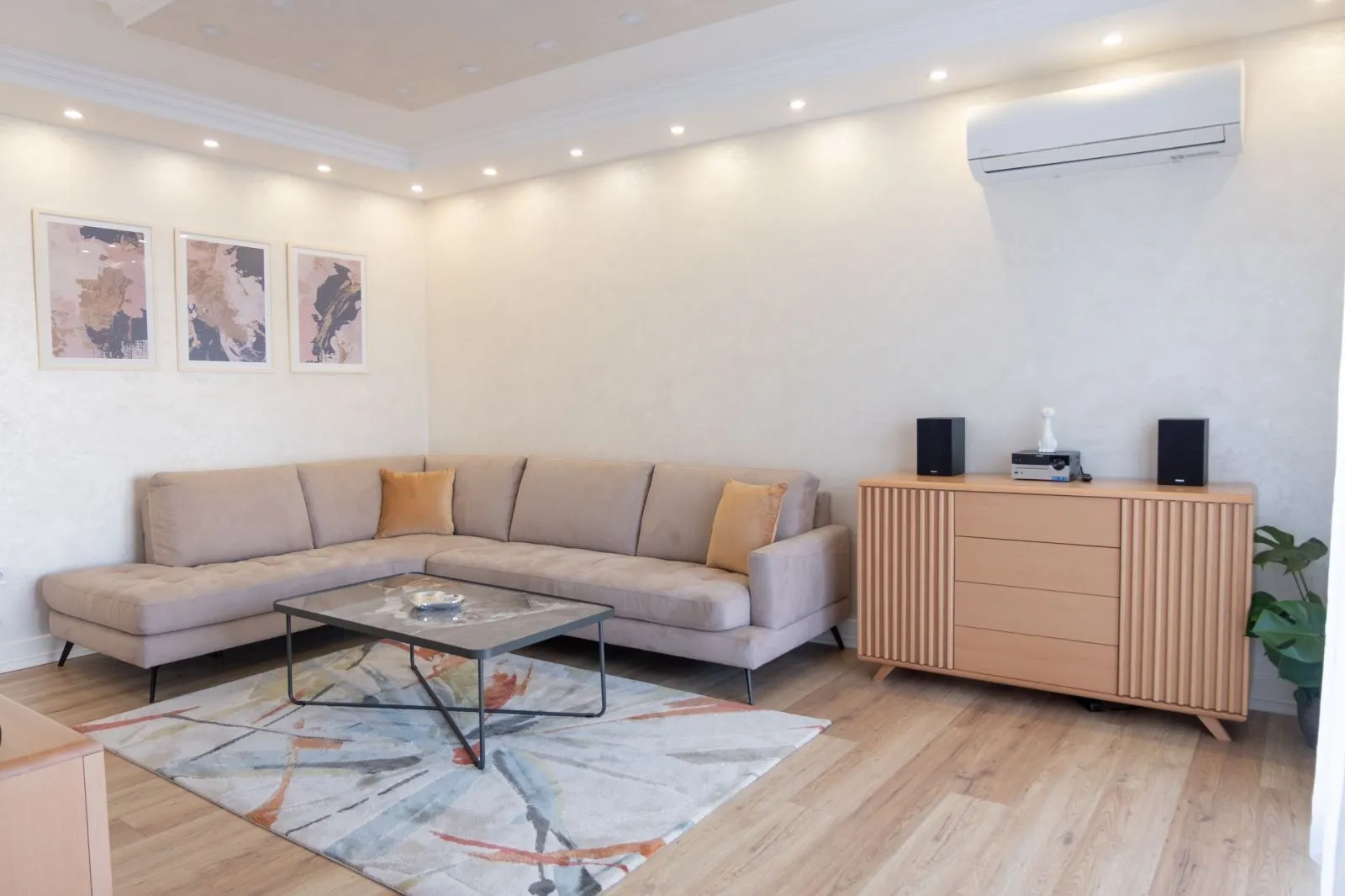 Rent, two bedroom apartment, 86m², Centar, Podgorica