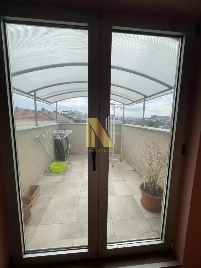 Prodaja, stan, 69m², Centar, Novi Sad