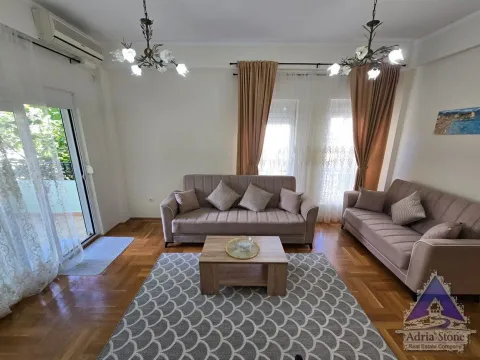 Prodaja, dvosoban stan, 64m², Podmaine, Budva