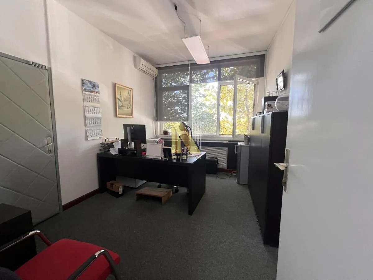 Rent, office space, 200m², Novi Sad, Srbija