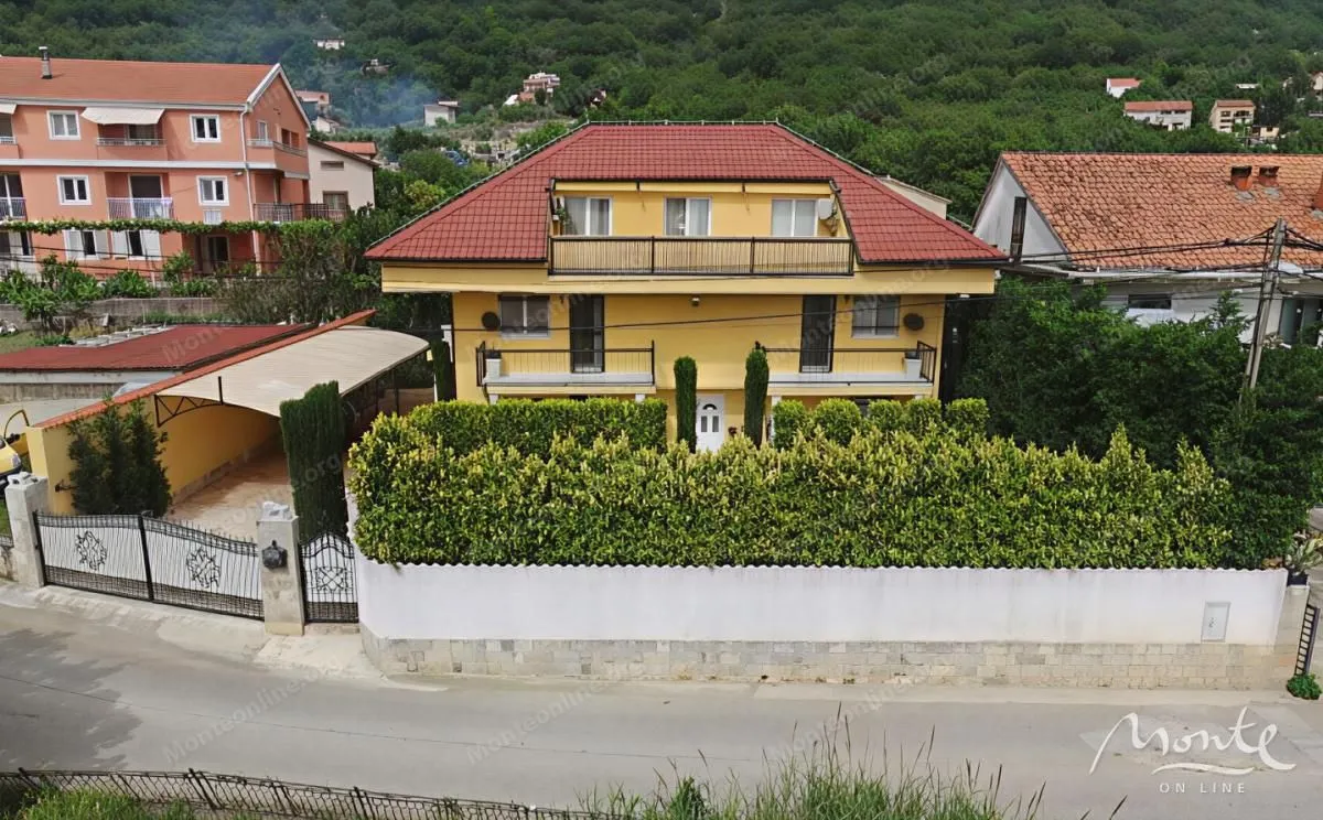 Sale, house, 190m², Kotor, Crna Gora