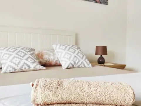 Rent, one bedroom apartment, 50m², Gomila, Herceg Novi - image 9