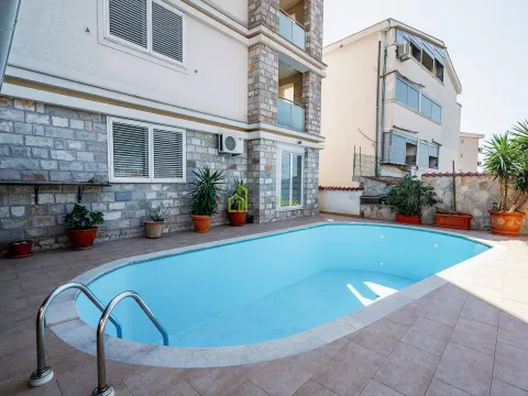 Prodaja, poslovni prostor, 1000m², Bečići, Budva - image 52