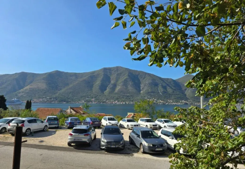 Sale, land lot, 727m², Dobrota, Kotor