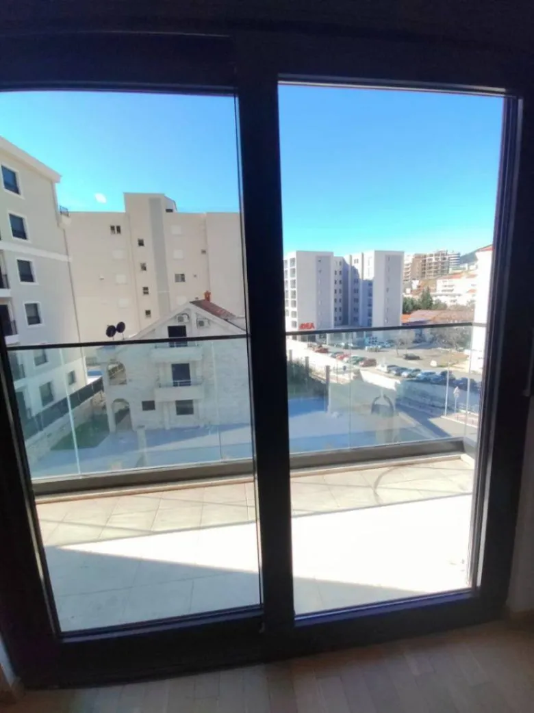 Sale, two bedroom apartment, 70m², Bečići, Budva