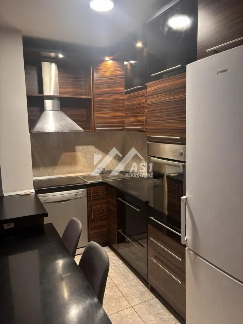 Izdavanje, dvosoban stan, 55m², Podbara, Novi Sad Sve Podlokacije