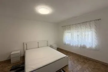 Rent, two bedroom apartment, 59m², Vračar Hram, Vračar Sve Podlokacije - image 12