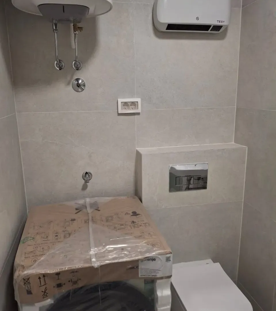 Izdavanje, jednosoban stan, 40m², Pobrežje, Podgorica