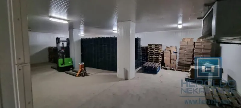Sale, office space, 2400m², Vranje, Srbija