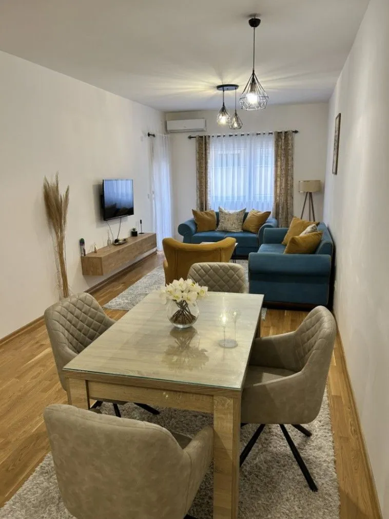 Izdavanje, dvosoban stan, 70m², Tuški Put, Podgorica