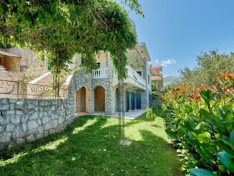 Prodaja, kuća, 235m², Kostanjica, Kotor - image 38