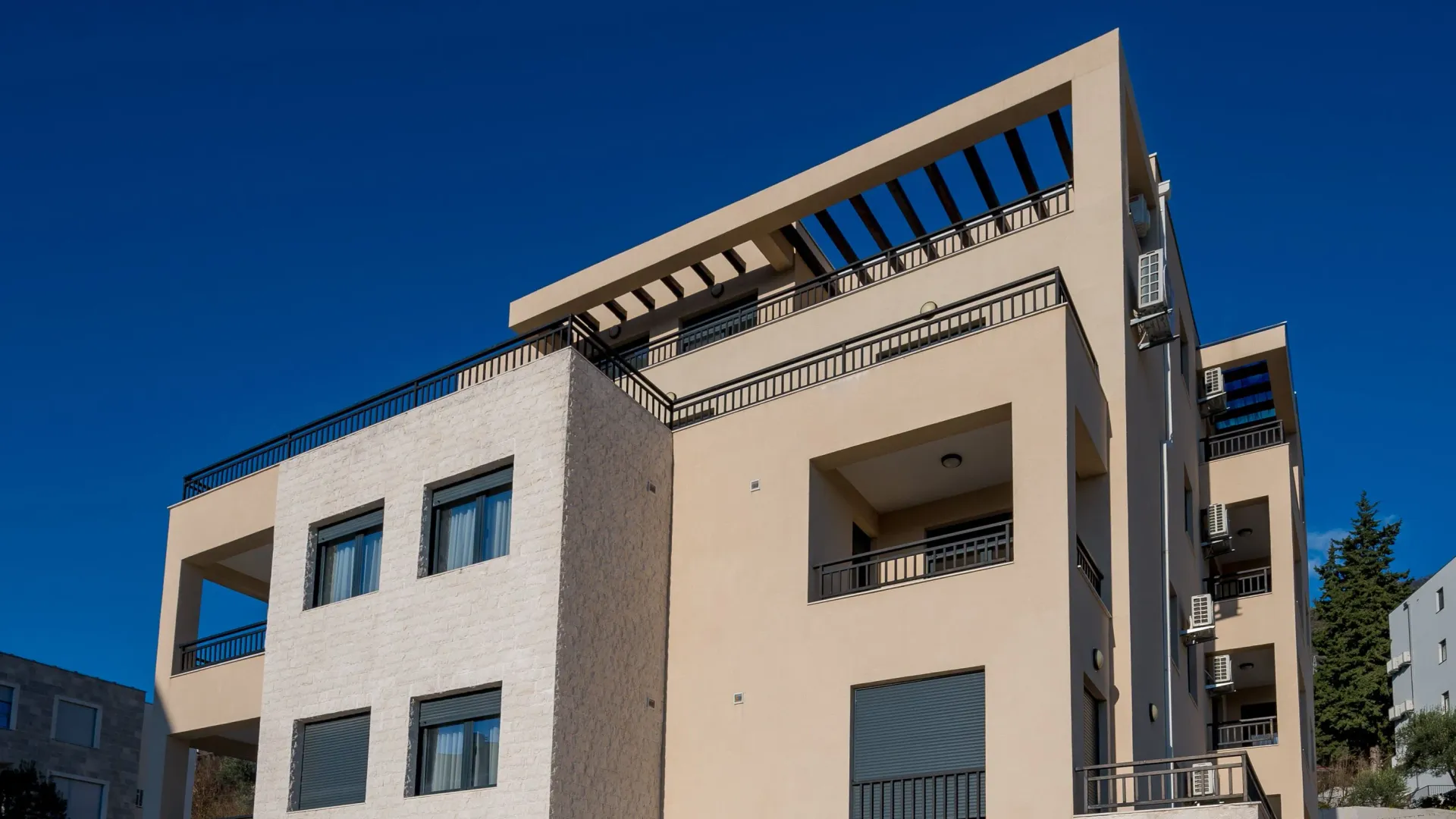 Prodaja, dvosoban stan, 63m², Pod Kuk, Tivat