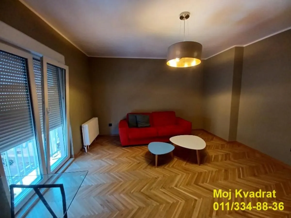 Izdavanje, trosoban stan, 80m², Slavija, Vračar Sve Podlokacije