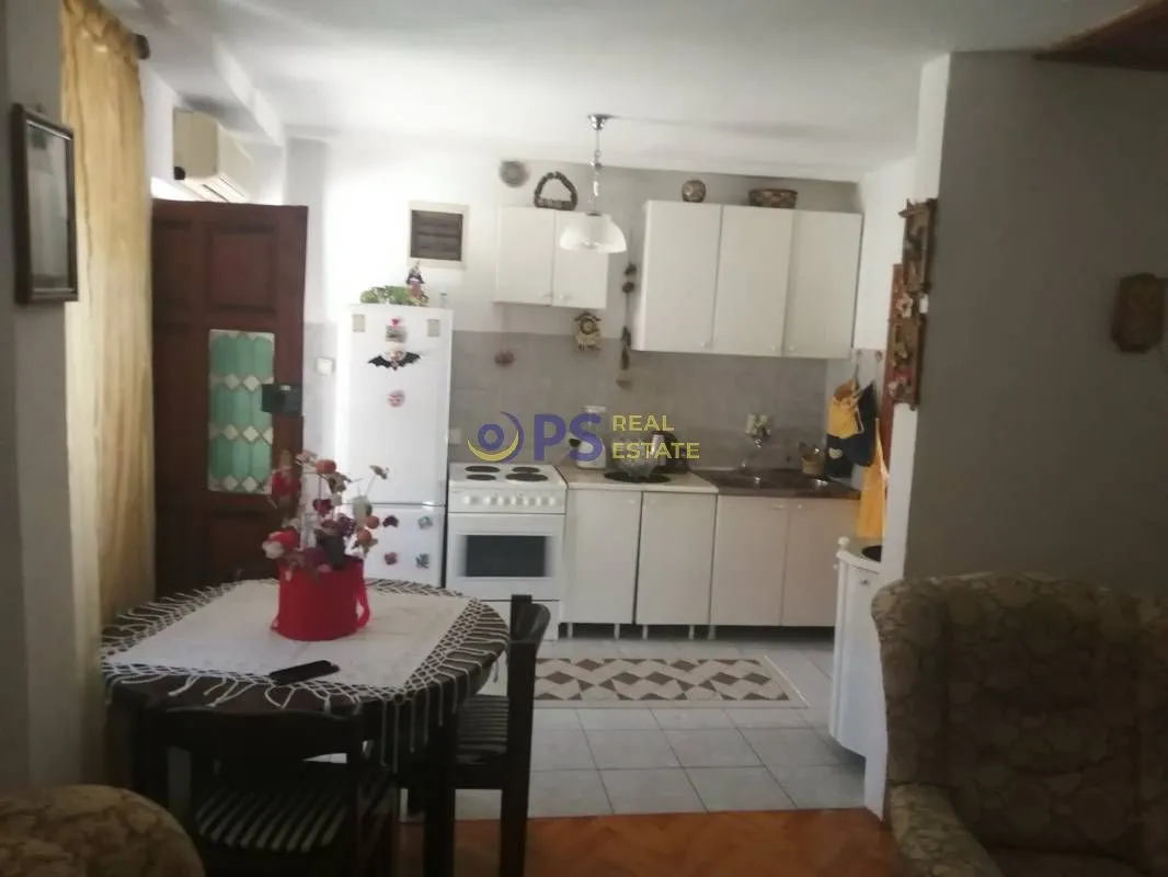 Prodaja, kuća, 350m², Podgorica, Crna Gora