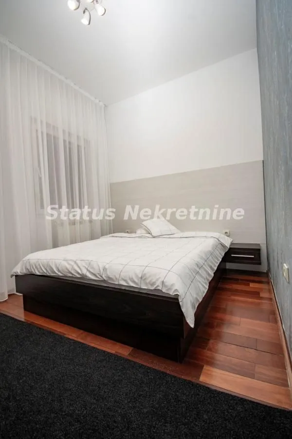 Prodaja, četvorosoban stan, 114m², Bulevar Evrope, Novi Sad Sve Podlokacije