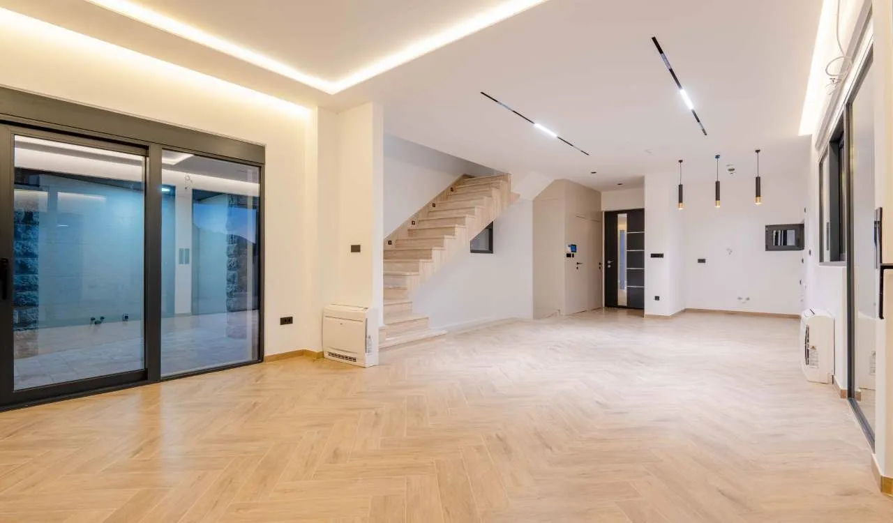Sale, house, 240m², Kamenovo, Budva