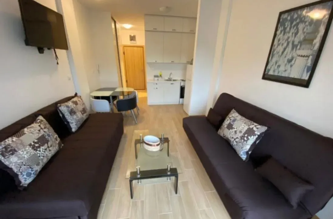 Izdavanje, garsonjera, 33m², Bijeli Do, Budva