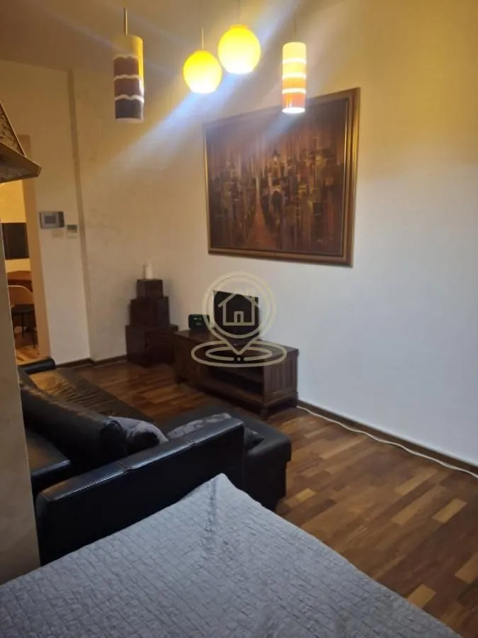 Izdavanje, jednosoban stan, 35m², Stari Grad, Beograd