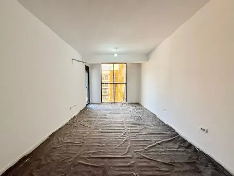 Prodaja, dvosoban stan, 65m², Stari Aerodrom, Podgorica - image 1