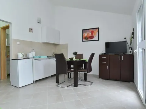 Prodaja, kuća, 179m², Petrovac, Budva - image 3