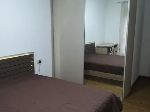 Izdavanje, jednosoban stan, 42m², Centar, Budva - image 8