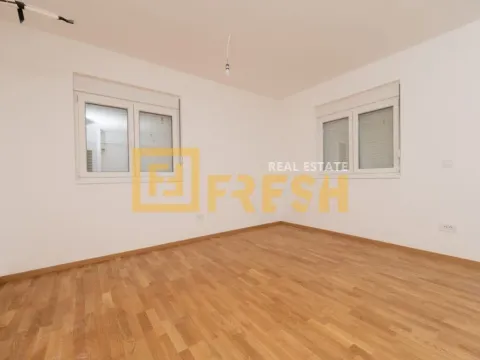 Prodaja, dvosoban stan, 65m², Stari Aerodrom, Podgorica - image 3