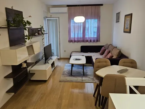 Izdavanje, jednosoban stan, 46m², City Kvart, Podgorica - image 5