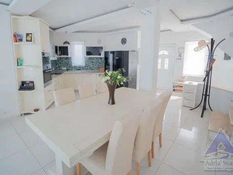 Sale, house, 525m², Radovići, Tivat - image 17