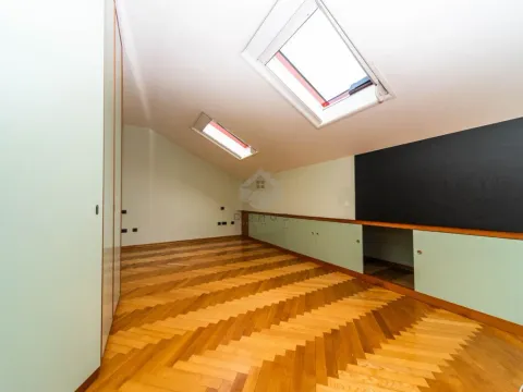 Prodaja, četvorosoban stan, 355m², Preko Morače, Podgorica - image 30