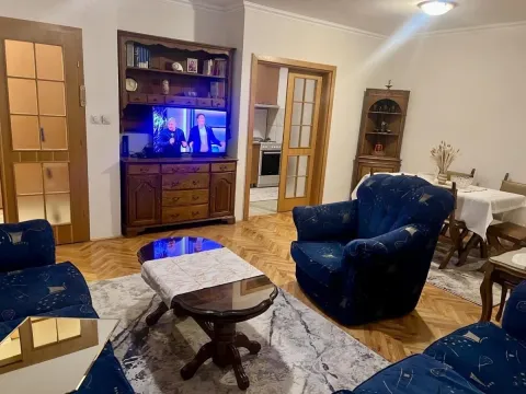 Izdavanje, stan, 56m², Stari Aerodrom, Podgorica - image 1