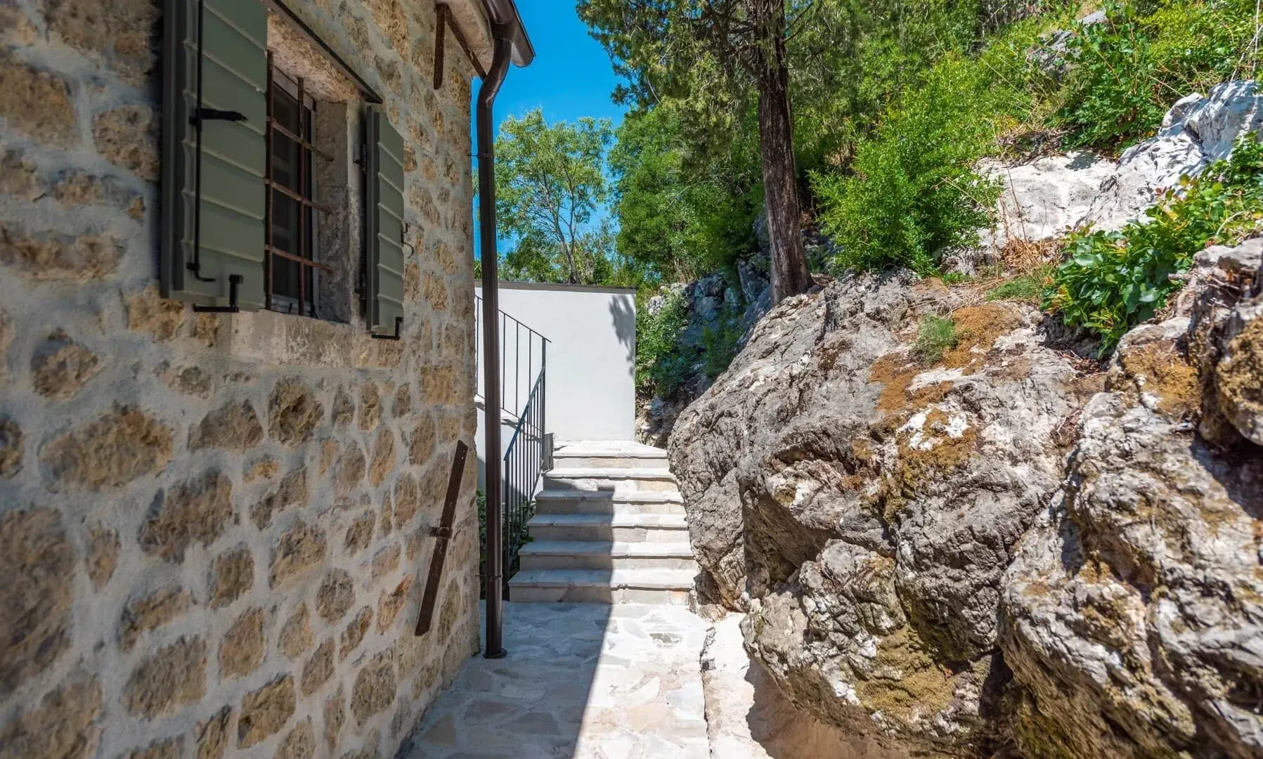 Sale, house, 350m², Kotor, Crna Gora