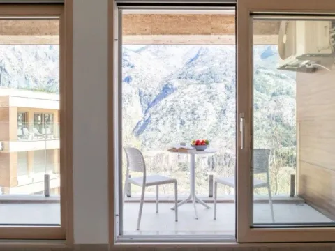 Izdavanje, jednosoban stan, 73m², Kotor, Crna Gora - image 3