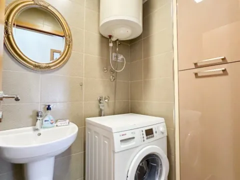 Izdavanje, dvosoban stan, 64m², City Kvart, Podgorica - image 12