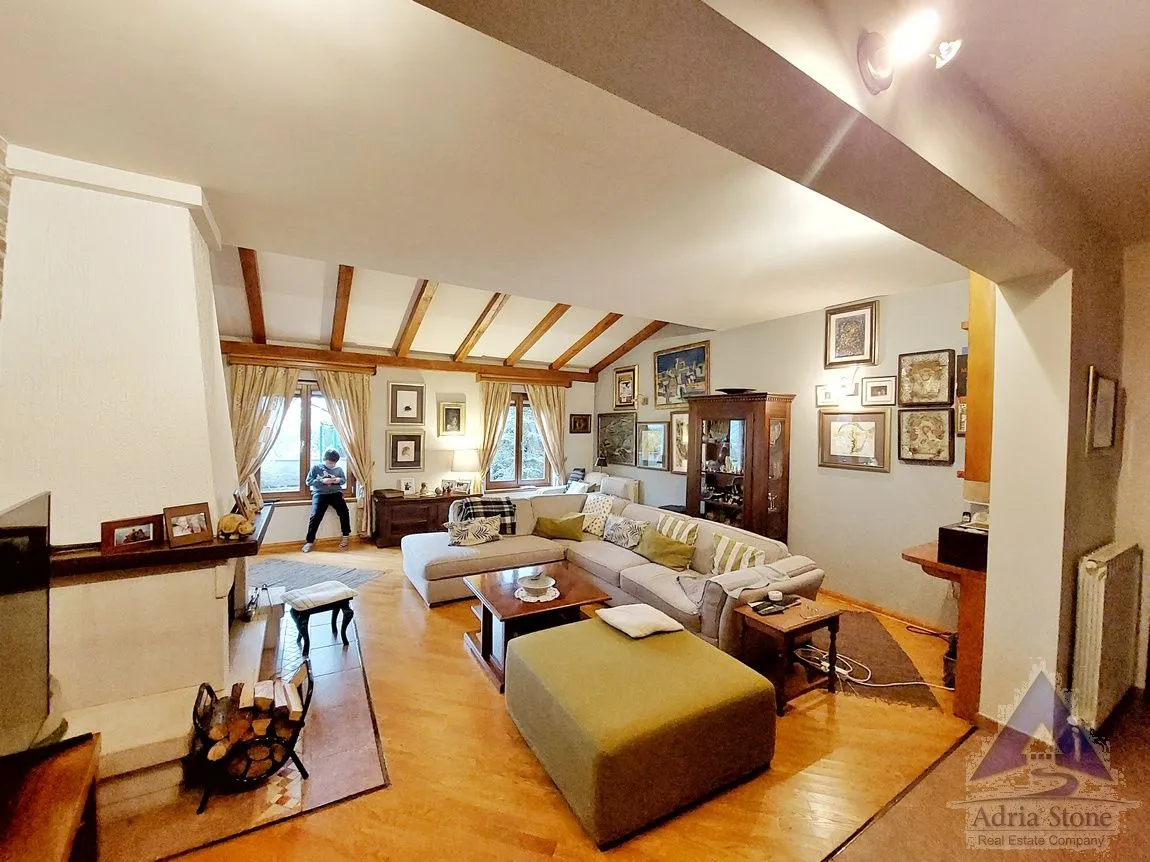 Prodaja, kuća, 300m², Orahovac, Kotor