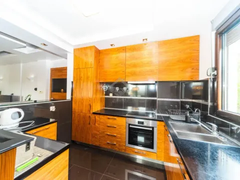 Izdavanje, trosoban stan, 102m², Gorica C, Podgorica - image 5