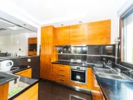 Izdavanje, trosoban stan, 102m², Gorica C, Podgorica - image 5