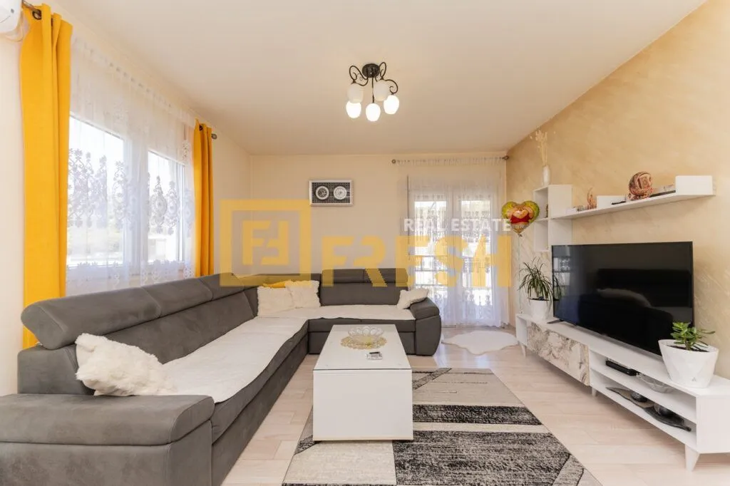 Prodaja, kuća, 100m², Konik, Podgorica