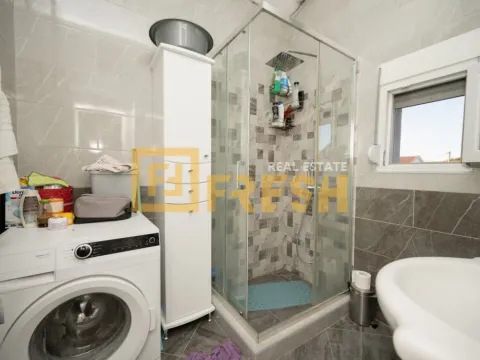 Sale, house, 250m², Zagorič, Podgorica - image 17