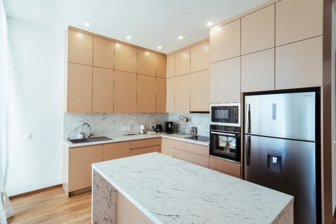 Izdavanje, kuća, 450m², Krimovica, Kotor