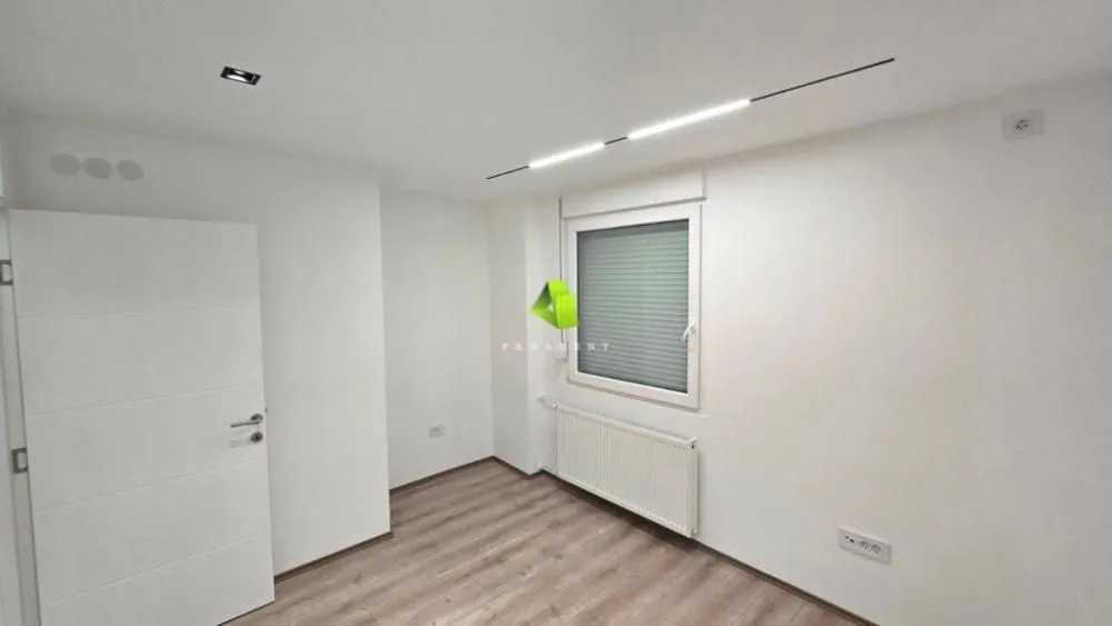 Prodaja, trosoban stan, 89m², Medijana, Niš
