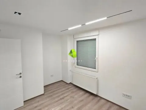 Sale, three bedroom apartment, 89m², Medijana, Niš - image 9