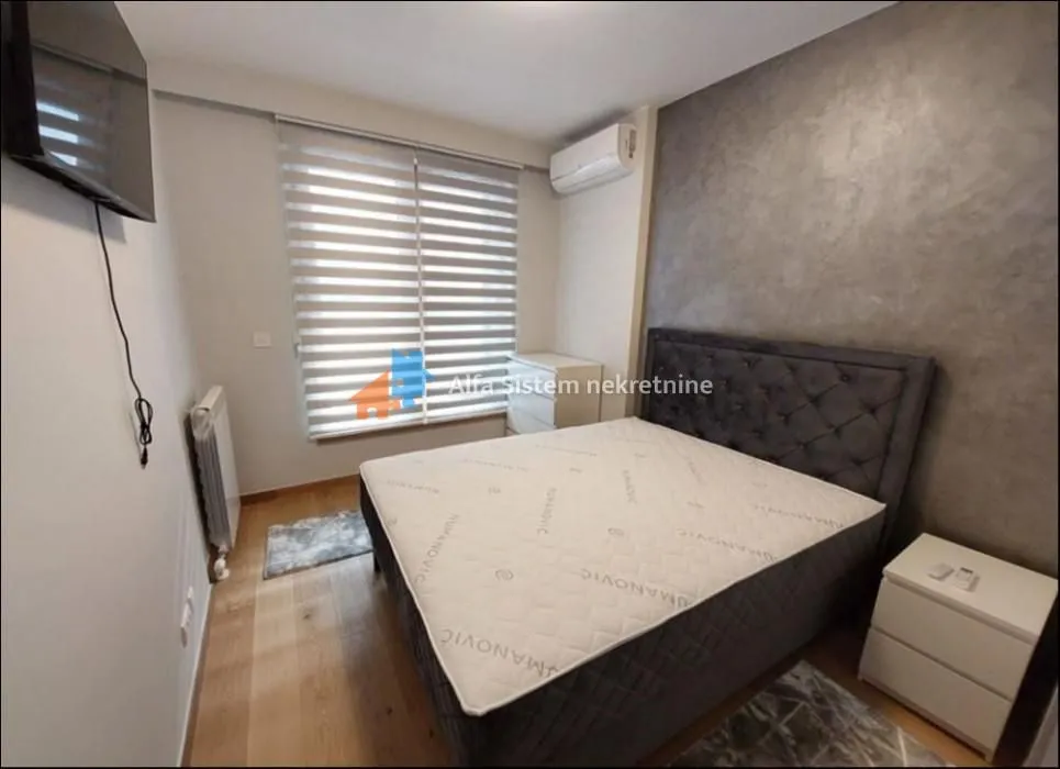 Izdavanje, trosoban stan, 62m², Novi Beograd Blok 65, Novi Beograd Sve Podlokacije