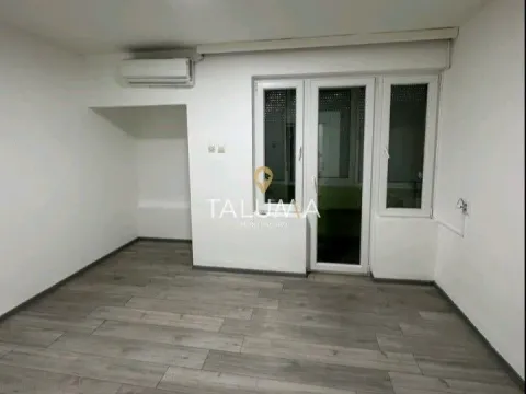Izdavanje, jednosoban stan, 36m², Preko Morače, Podgorica