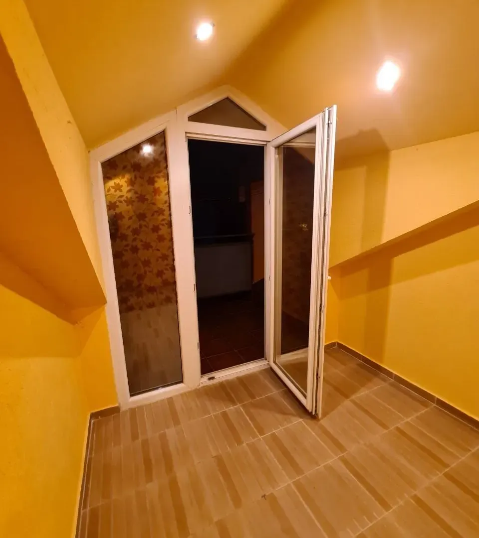 Izdavanje, trosoban stan, 110m², Podgorica, Crna Gora