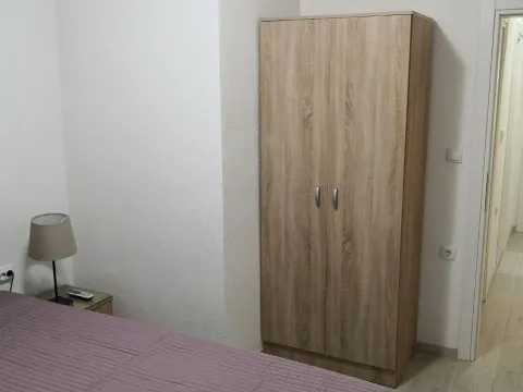 Izdavanje, dvosoban stan, 72m², Centar, Tivat - image 10